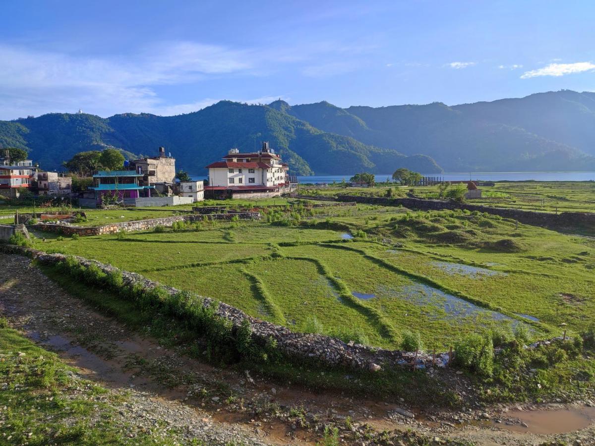 Tranquil Water Guest House Pokhara Extérieur photo