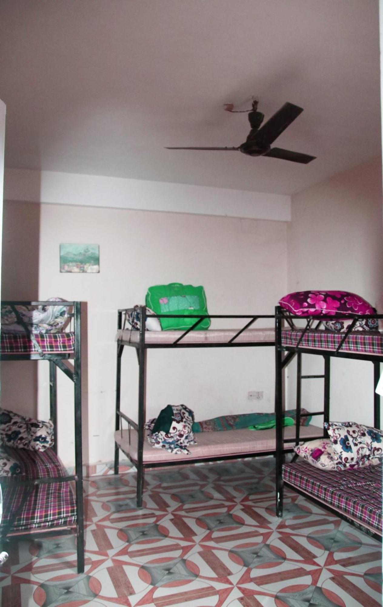 Tranquil Water Guest House Pokhara Extérieur photo