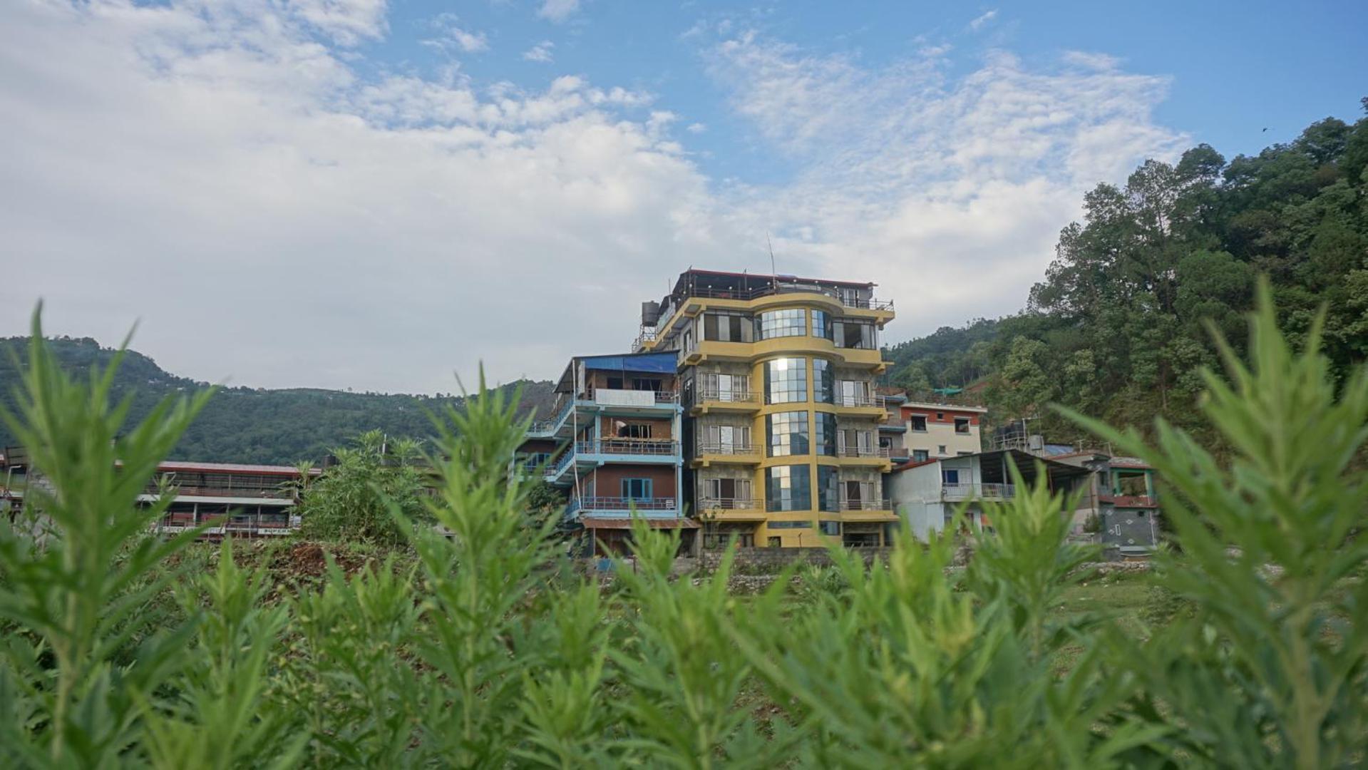 Tranquil Water Guest House Pokhara Extérieur photo