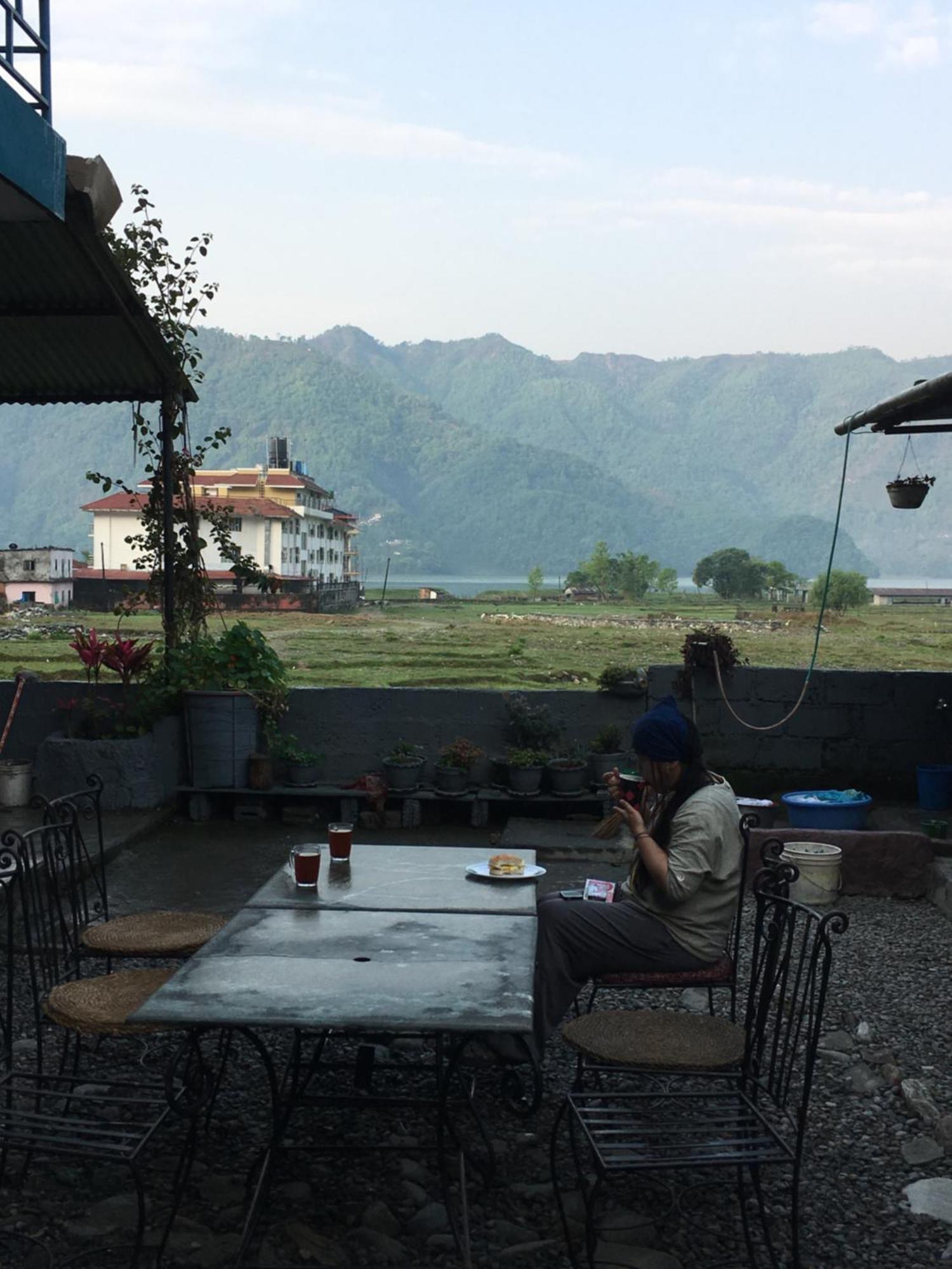 Tranquil Water Guest House Pokhara Extérieur photo