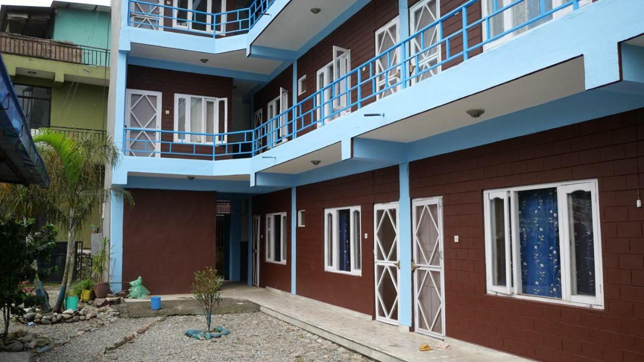 Tranquil Water Guest House Pokhara Extérieur photo