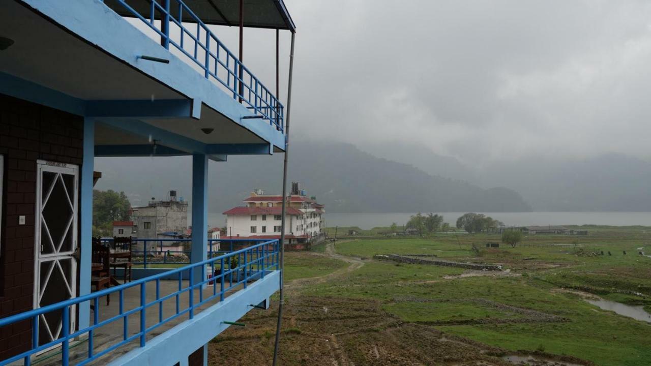 Tranquil Water Guest House Pokhara Extérieur photo